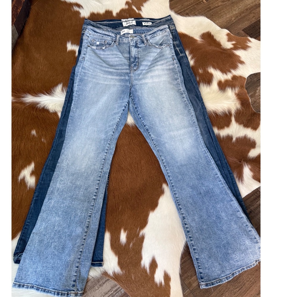 BKE & Daytrip Bootcut Jeans Bundle Sz 31-32 Mila Virgo Light & Dark Wash - Picture 8 of 15